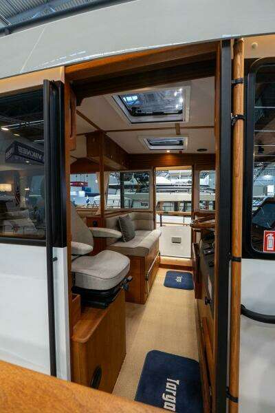 1 8M    2 1M Targa 46 46ft Targa Yacht For Sale