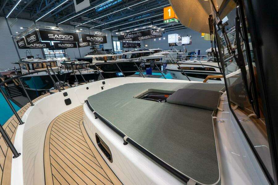 1 8M    2 1M Targa 46 46ft Targa Yacht For Sale