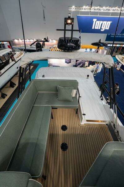 1 8M    2 1M Targa 46 46ft Targa Yacht For Sale