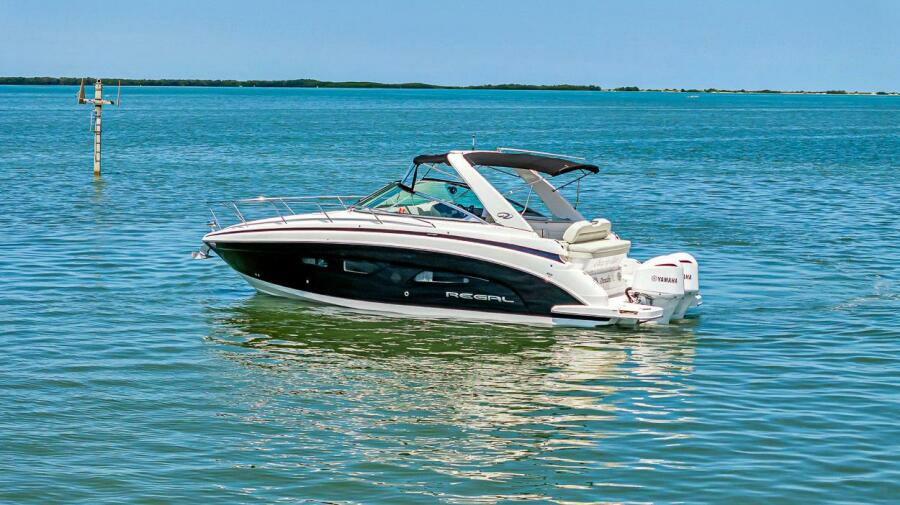 33ft Regal Yacht For Sale