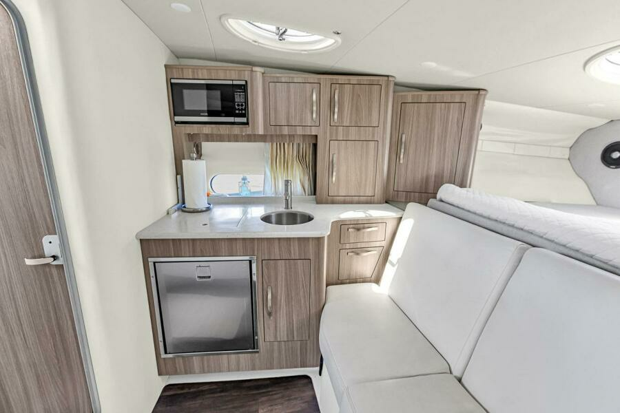 33ft Regal Yacht For Sale