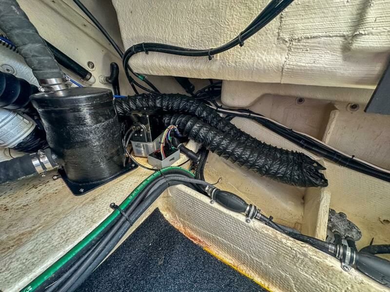 33ft Regal Yacht For Sale