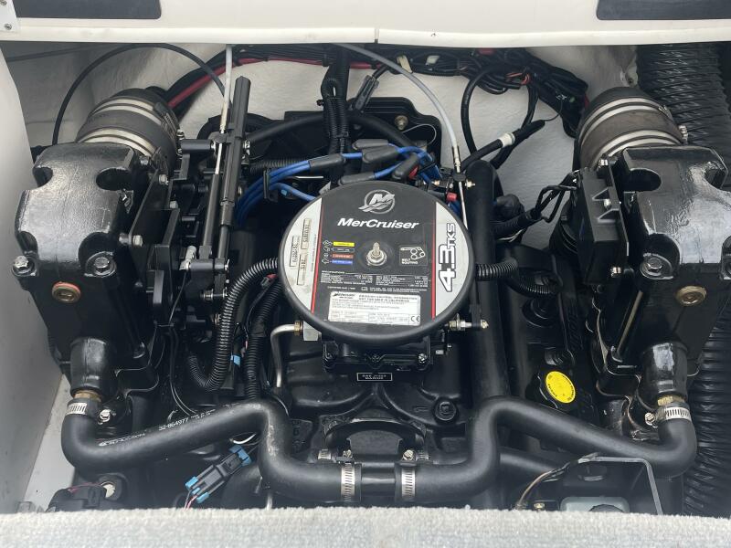 2014 Sea Ray 205 SPORT