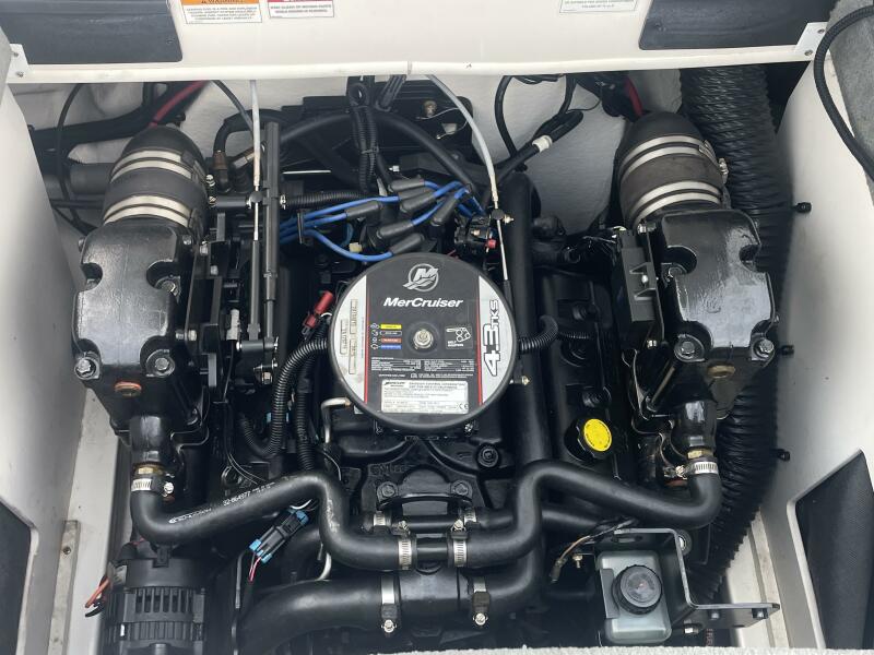 2014 Sea Ray 205 SPORT
