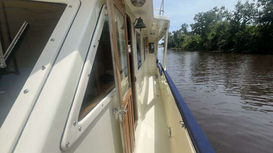 Island Angel 62ft Marine Trader Yacht For Sale