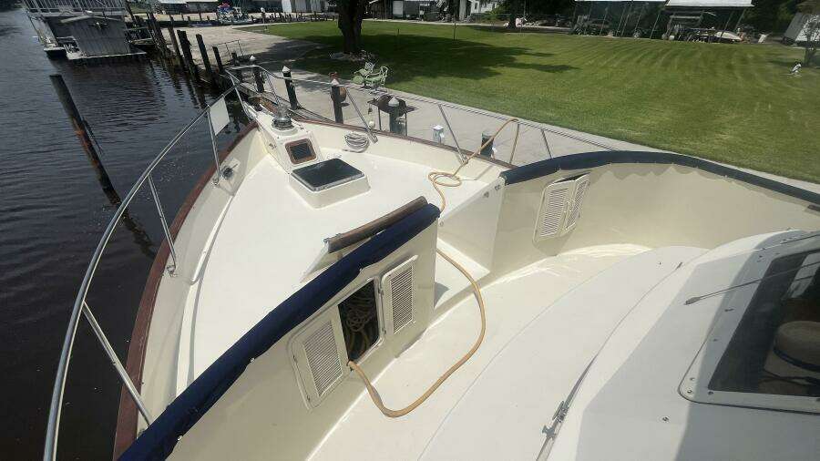 Island Angel 62ft Marine Trader Yacht For Sale