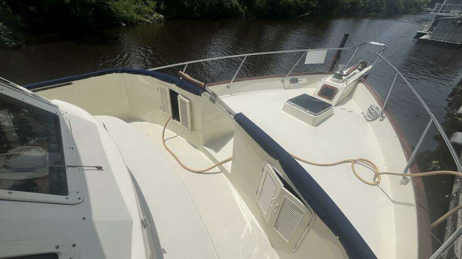 Island Angel 62ft Marine Trader Yacht For Sale