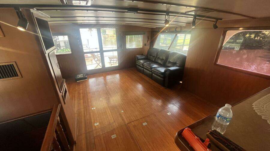 Island Angel 62ft Marine Trader Yacht For Sale