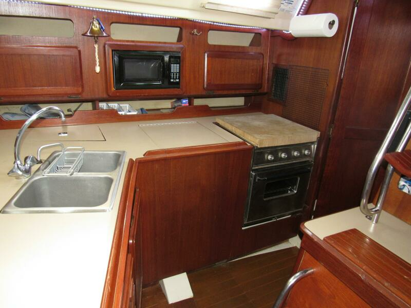 Mei Li 40ft Hunter Yacht For Sale