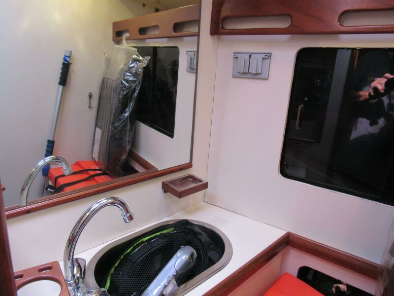 Mei Li 40ft Hunter Yacht For Sale