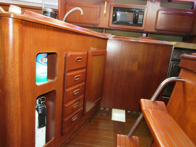 Mei Li 40ft Hunter Yacht For Sale