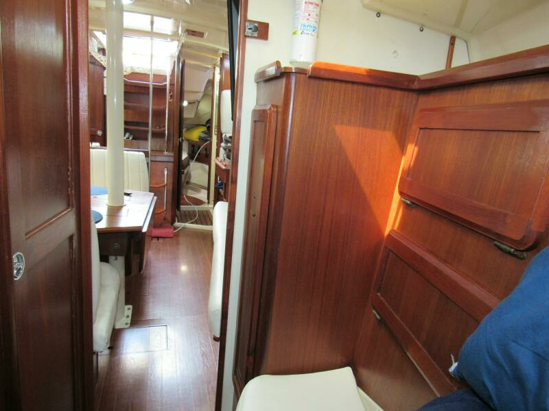 Mei Li 40ft Hunter Yacht For Sale