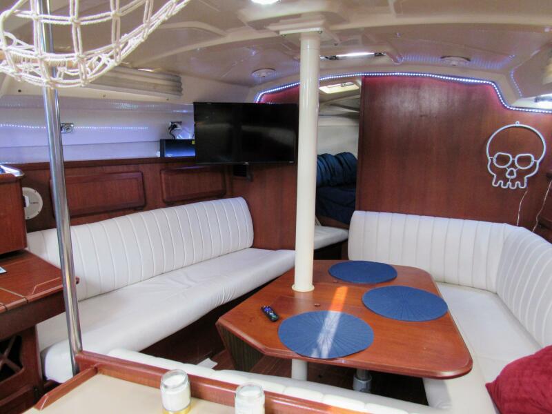 1990 Hunter 40