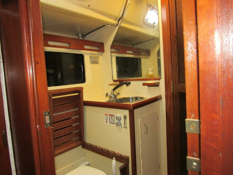 Mei Li 40ft Hunter Yacht For Sale