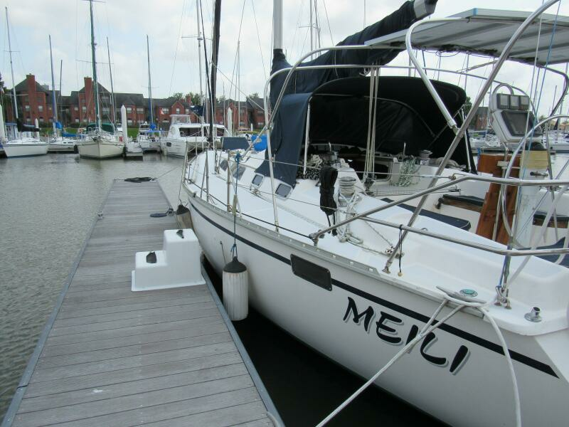 Mei Li 40ft Hunter Yacht For Sale
