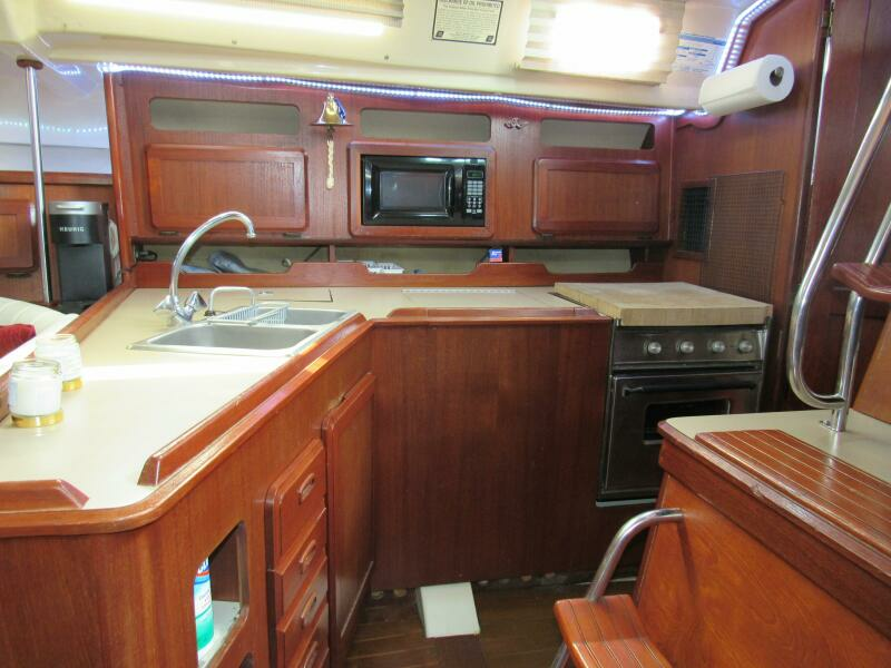Mei Li 40ft Hunter Yacht For Sale