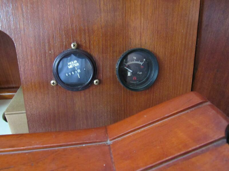 Mei Li 40ft Hunter Yacht For Sale