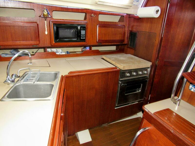 Mei Li 40ft Hunter Yacht For Sale