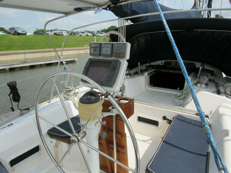 Mei Li 40ft Hunter Yacht For Sale