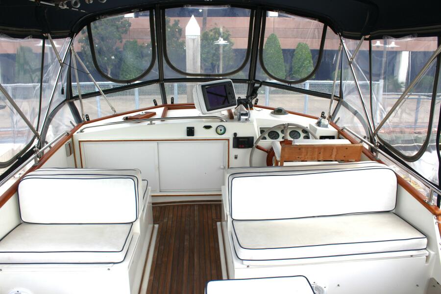 1989 Grand Banks Classic