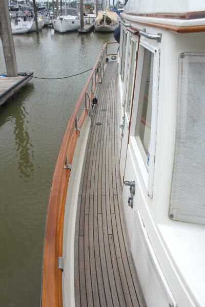 1989 Grand Banks Classic