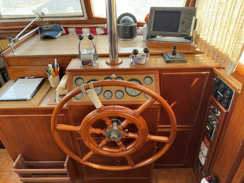 1989 Grand Banks Classic