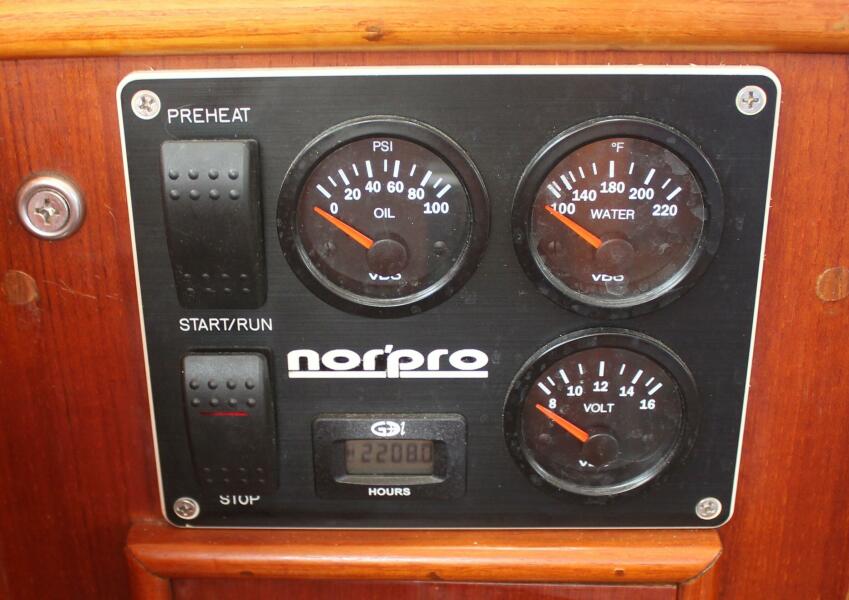 1989 Grand Banks Classic