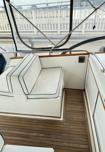 1989 Grand Banks Classic