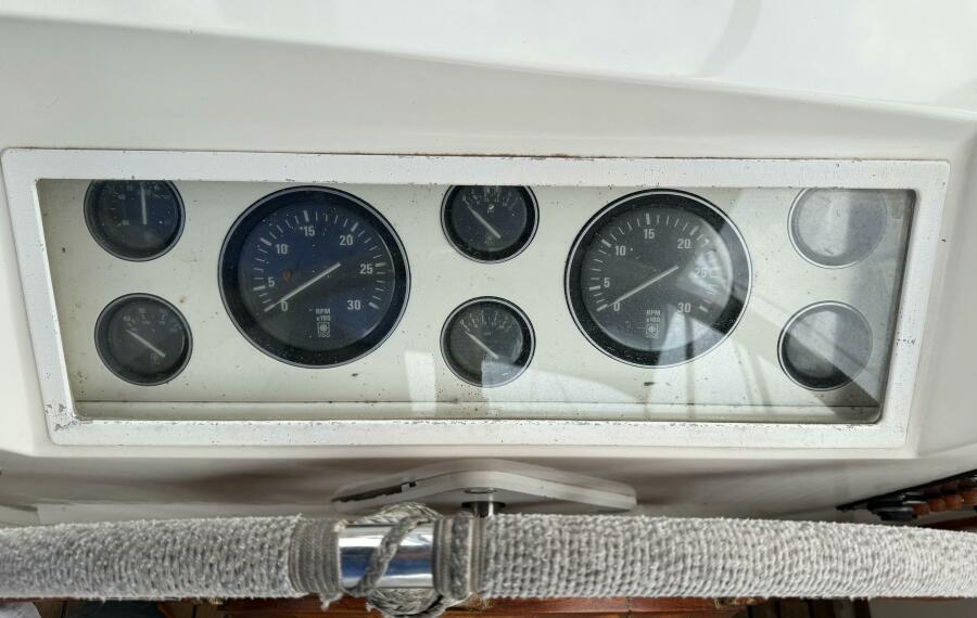 1989 Grand Banks Classic