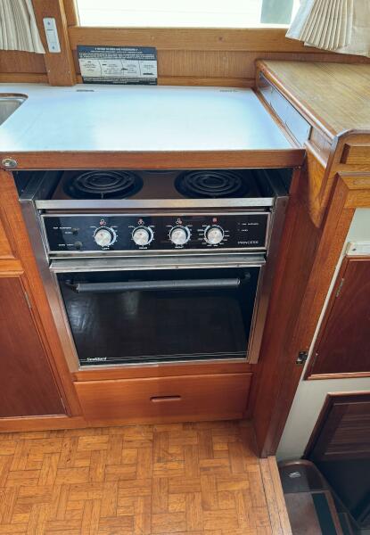 1989 Grand Banks Classic