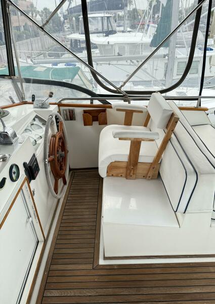 1989 Grand Banks Classic