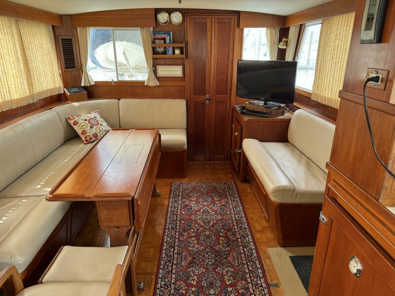 1989 Grand Banks Classic