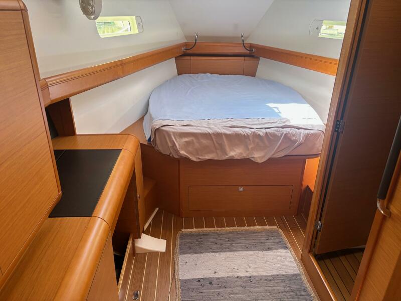 2016 Jeanneau Sun Odyssey 439