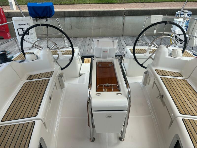 2016 Jeanneau Sun Odyssey 439