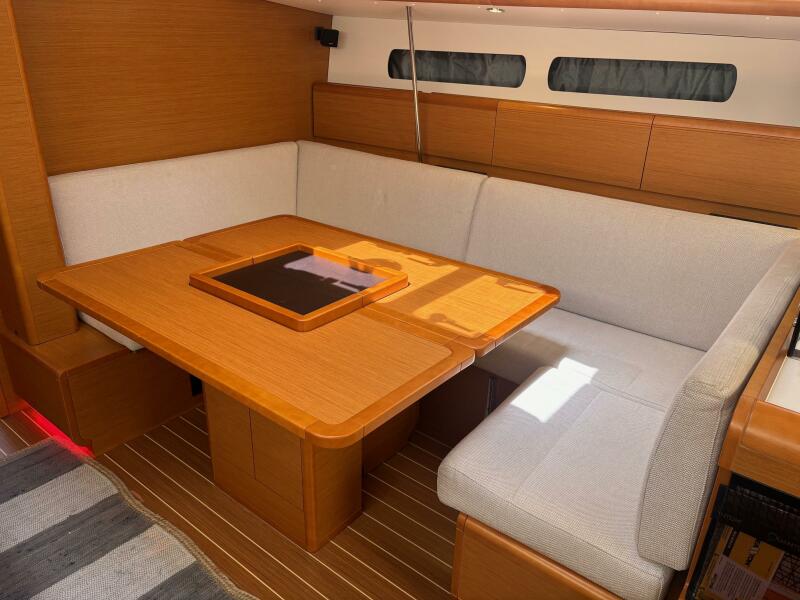 2016 Jeanneau Sun Odyssey 439