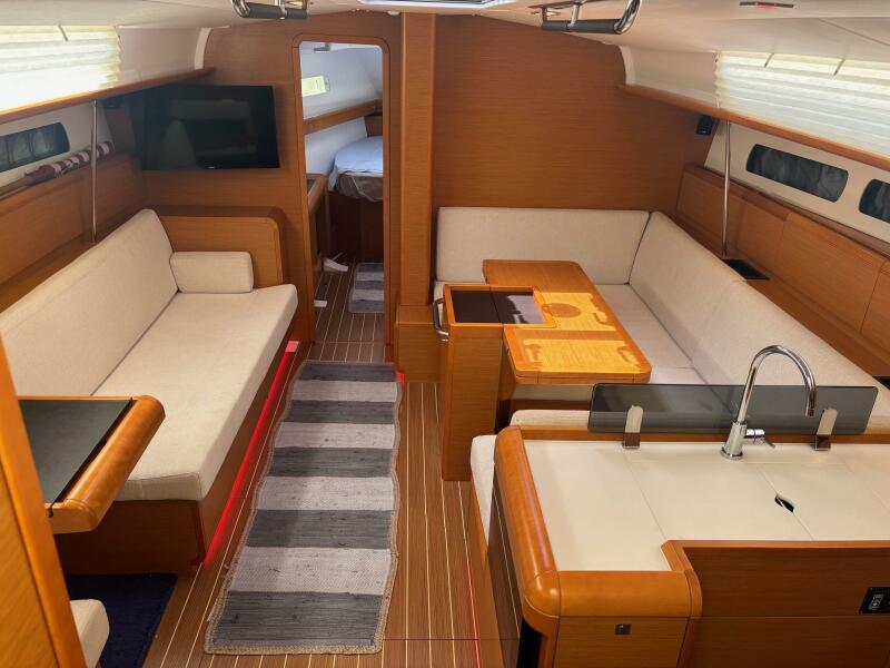 2016 Jeanneau Sun Odyssey 439