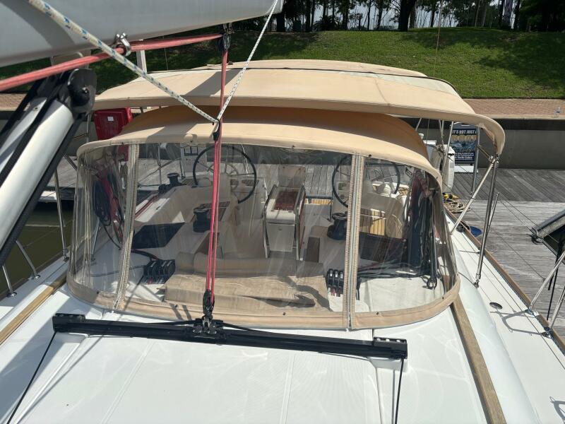 2016 Jeanneau Sun Odyssey 439
