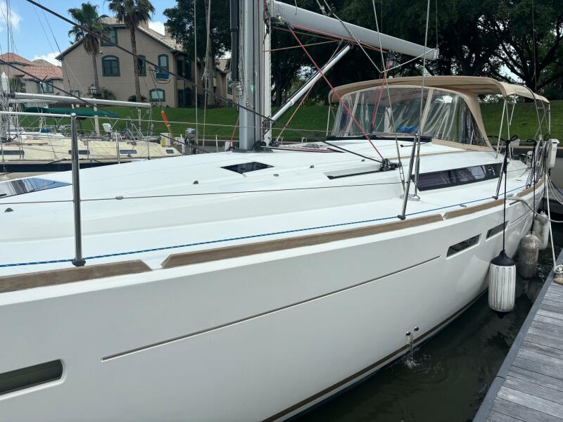 2016 Jeanneau Sun Odyssey 439