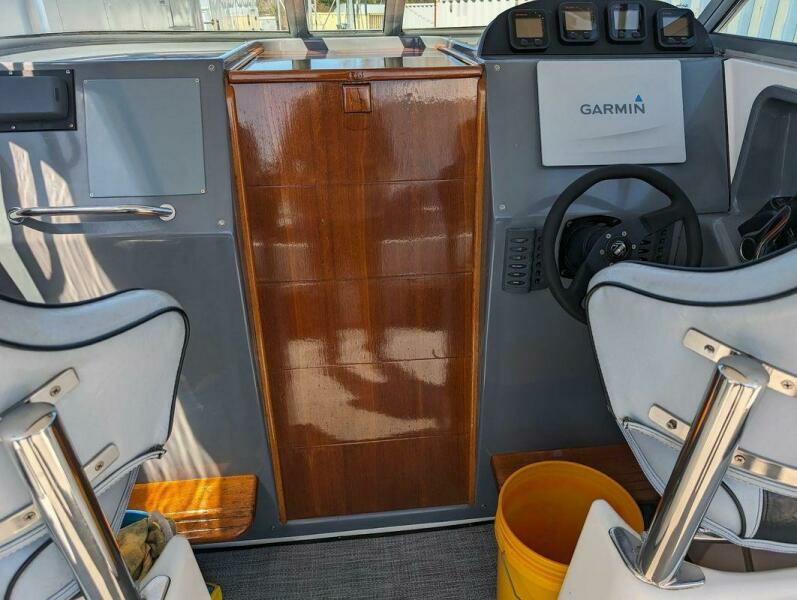 Wrangler 29ft Protector Yacht For Sale