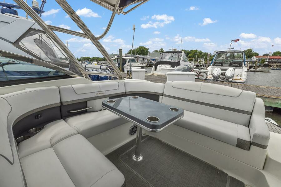 Yummy 35ft Formula Yacht For Sale