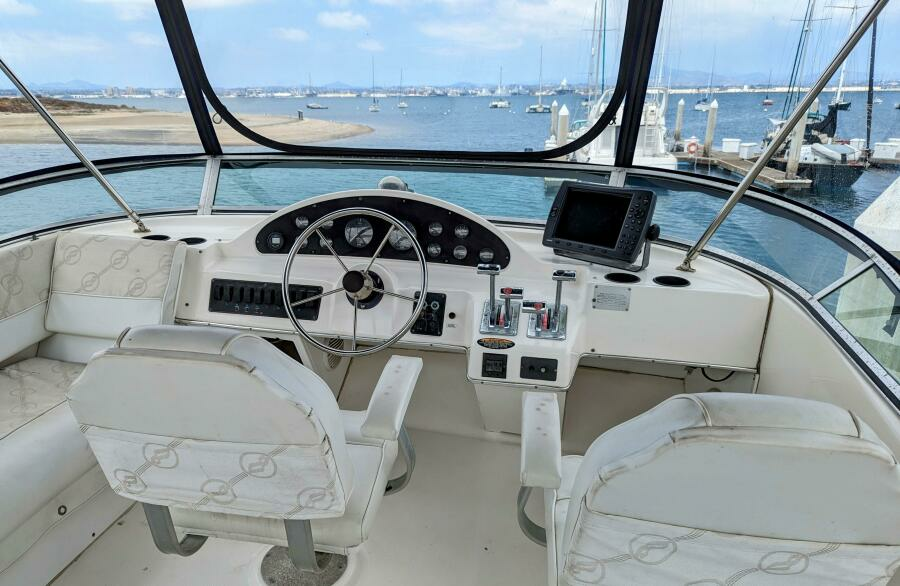 Flybridge_helm