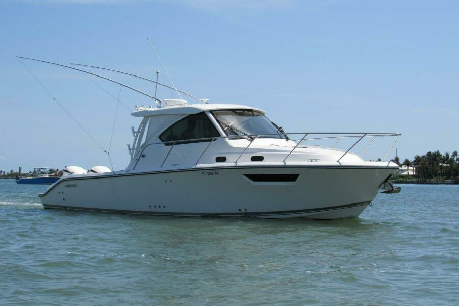 32ft Pursuit Yacht For Sale