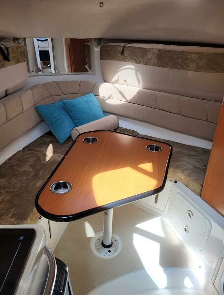 29ft Seaswirl Striper Yacht For Sale