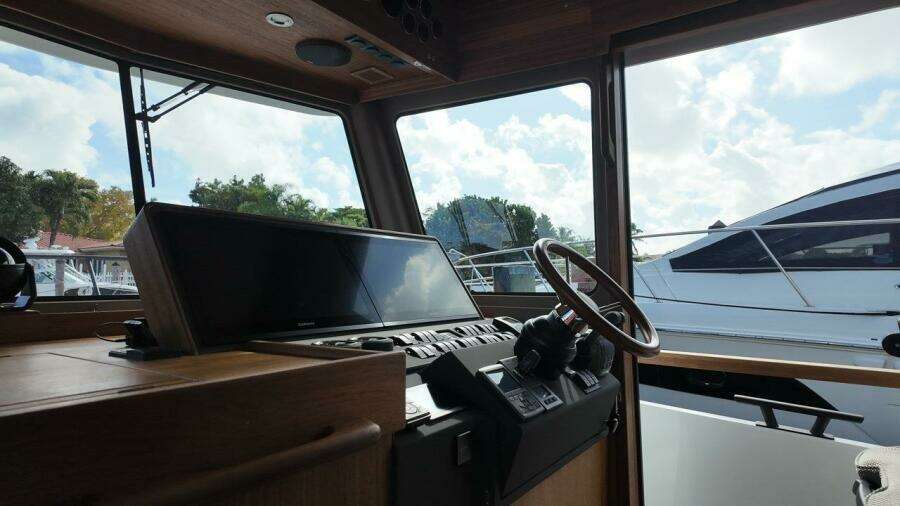1 5M  1 8M Targa 41 41ft Targa Yacht For Sale