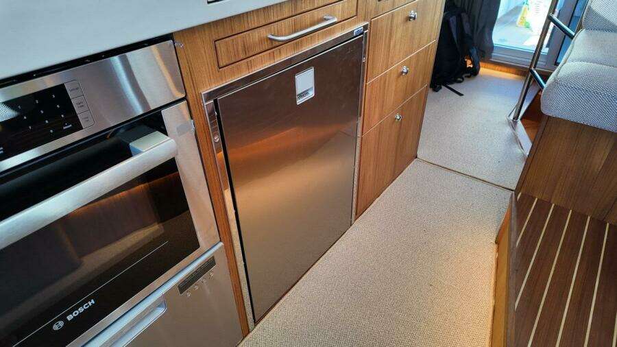 1 5M  1 8M Targa 41 41ft Targa Yacht For Sale