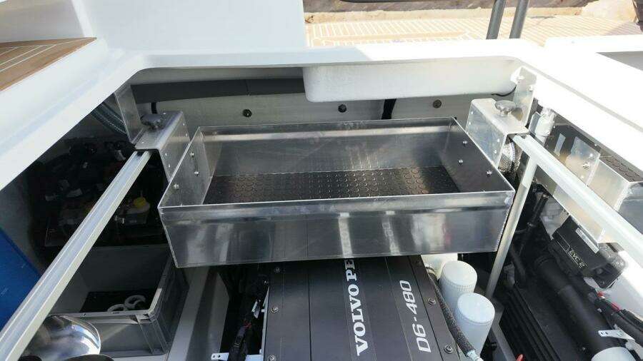 1 5M  1 8M Targa 41 41ft Targa Yacht For Sale