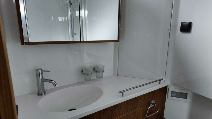 1 5M  1 8M Targa 41 41ft Targa Yacht For Sale