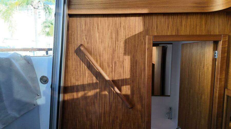 1 5M  1 8M Targa 41 41ft Targa Yacht For Sale