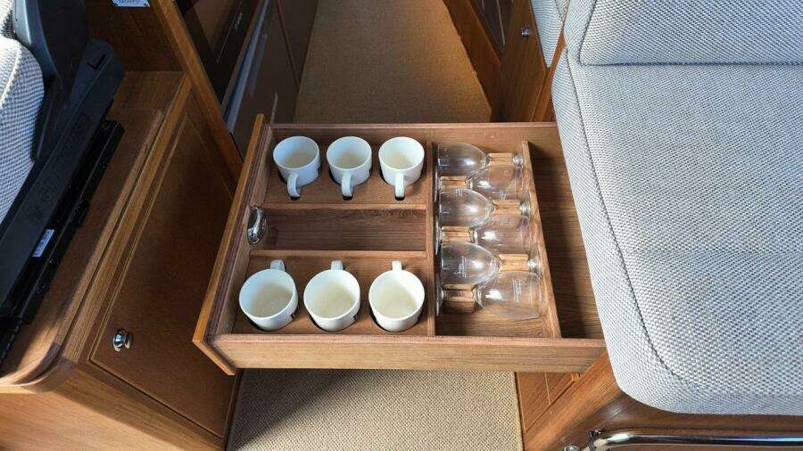 1 5M  1 8M Targa 41 41ft Targa Yacht For Sale