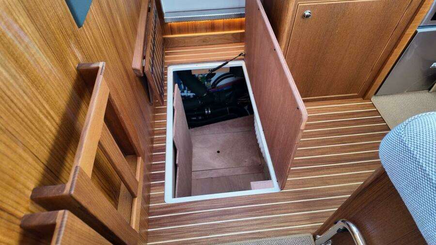 1 5M  1 8M Targa 41 41ft Targa Yacht For Sale